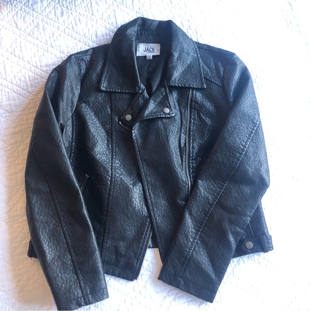 Women’s Black Faux Leather Jacket Cropped w Silver Hardware
